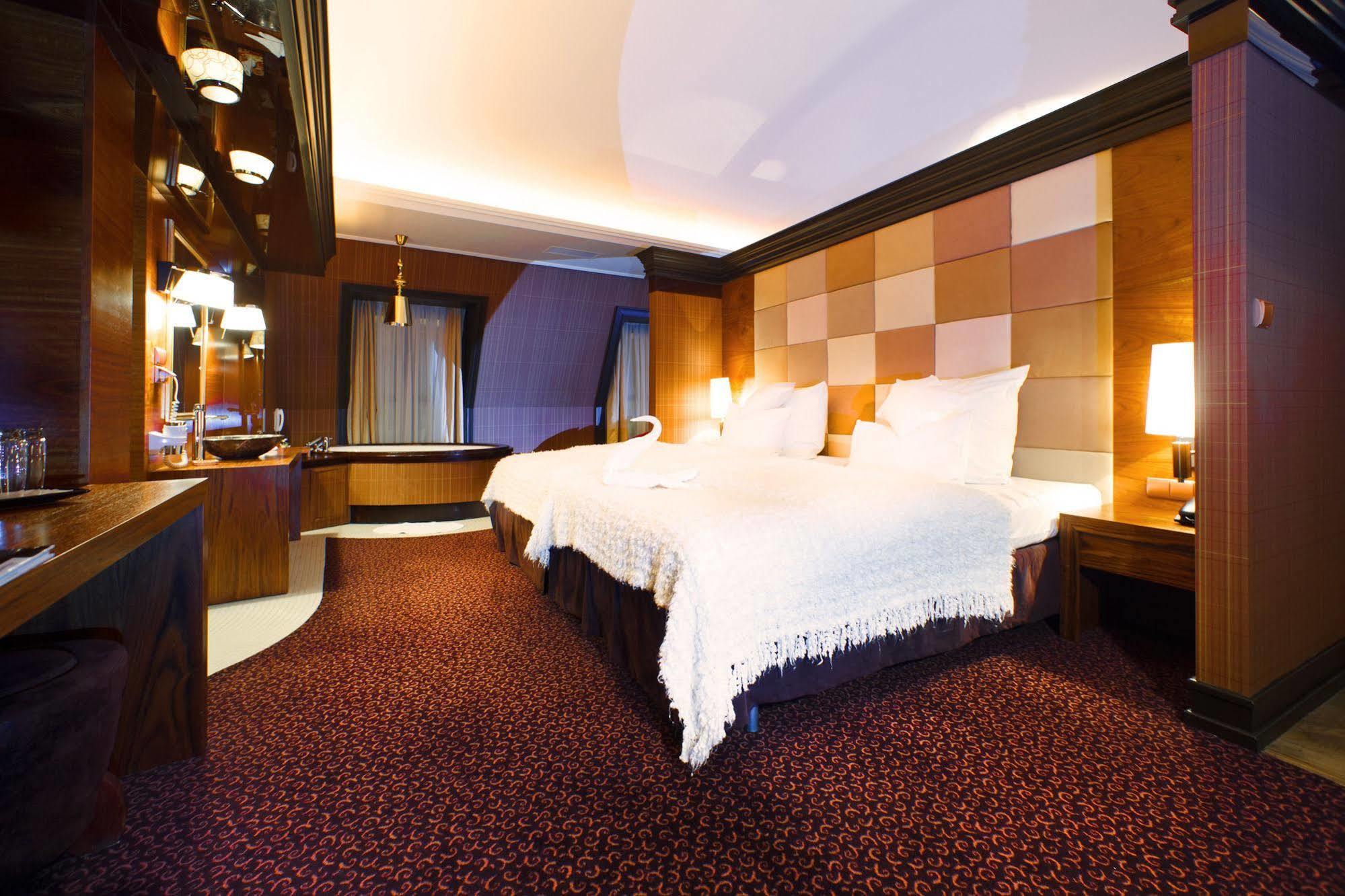 Grand Hotel Boutique Rzeszów Kültér fotó